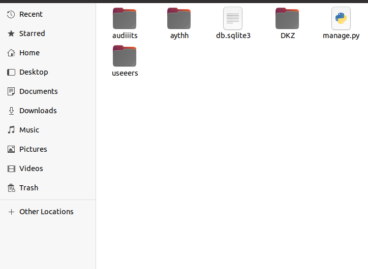 Содержимое проекта, состоящего из приложений audits,aythh,useers
